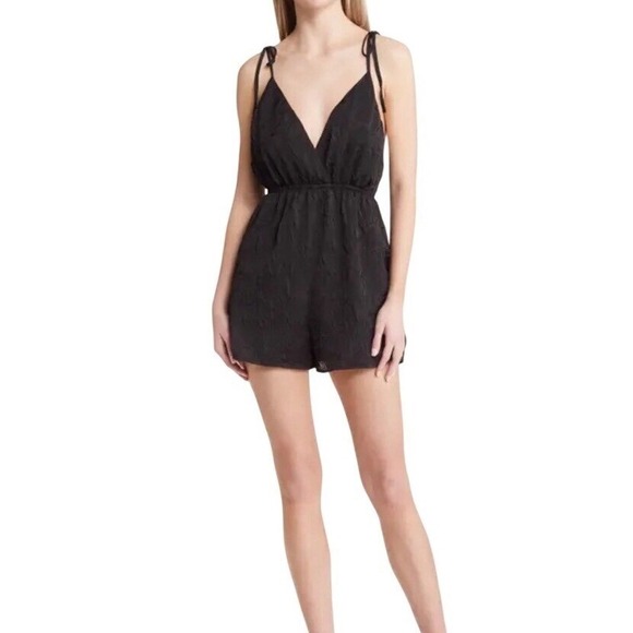 Nordstrom Pants - OPEN EDIT‎ Jacquard Tie Shoulder Romper in Black NWT Women's Size Medium